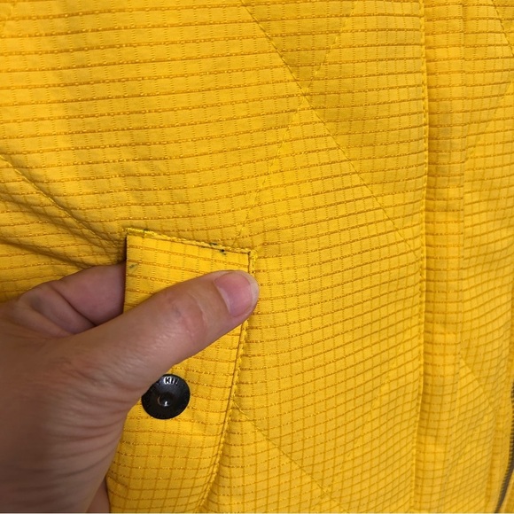 Tommy Hilfiger Vintage Yellow Quilted Vest  Insert Women’s Medium Outerwear Fall - Picture 4 of 16